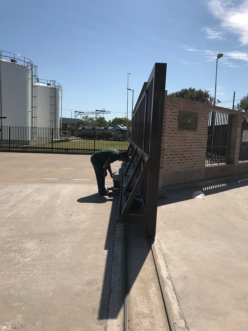 SERVICO TECNICO - SERVICE DE PORTONES AUTOMATICO - REPARACIONES DE PORTONES